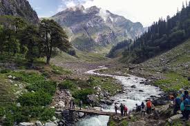 Hampta Pass Trek Package