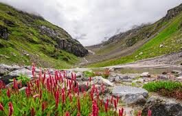 Hampta Pass Trek Package